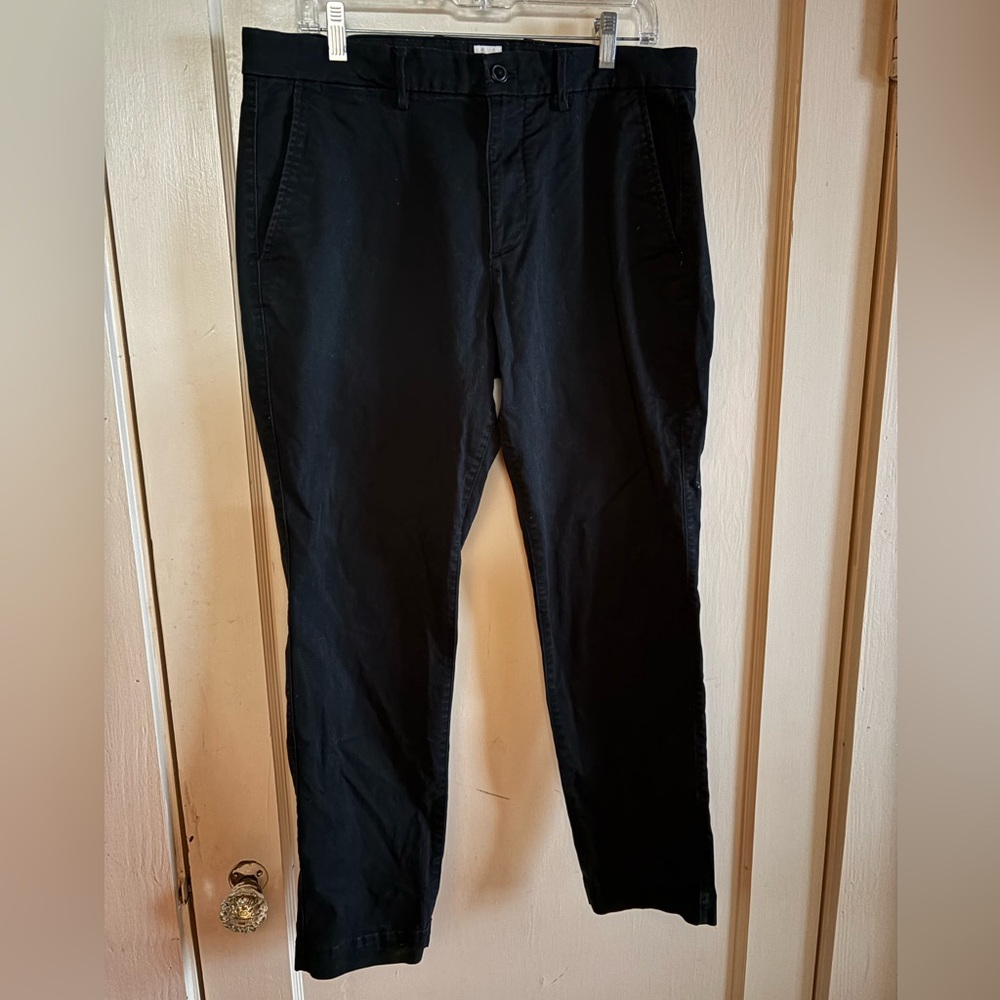 GAP: Men's Black Pants (Athletic Fit)